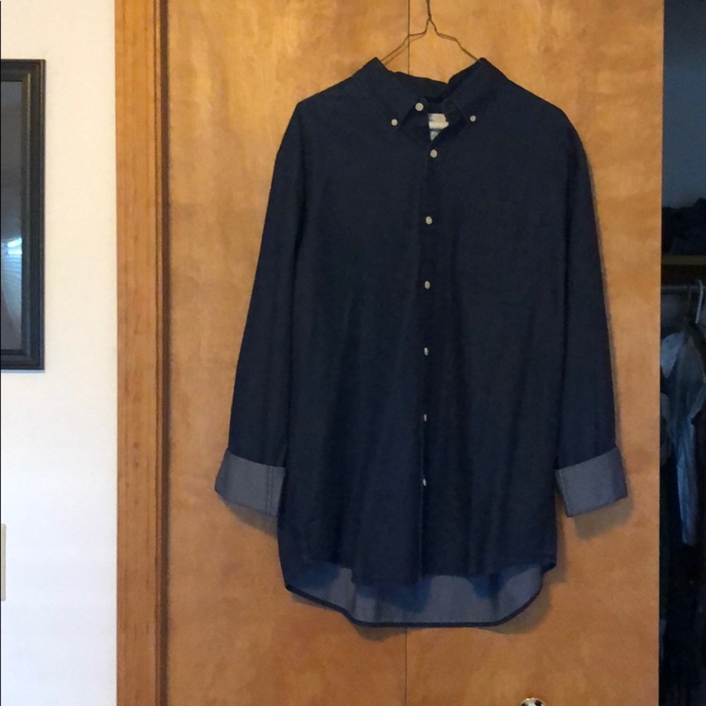 NWT St. John’s Bay L/S Button Up Shirt